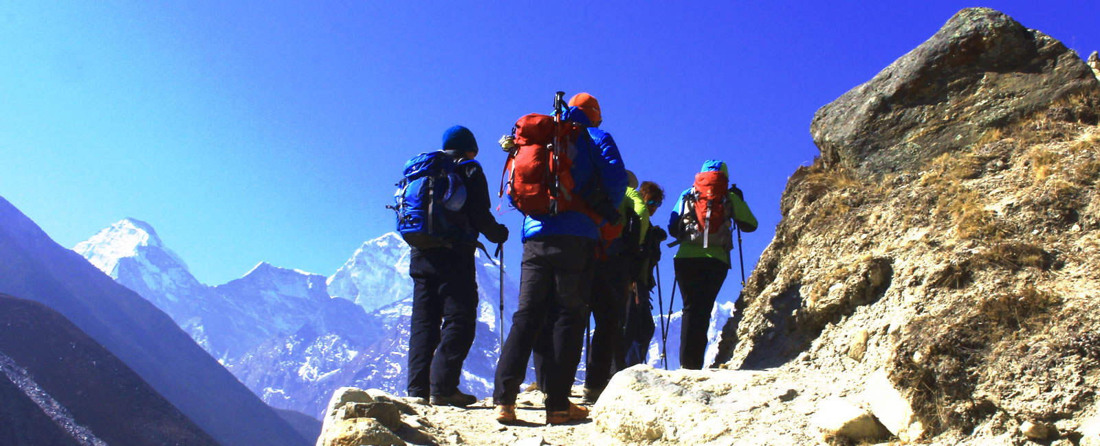 gokyo-lakes-trekking-via-everest-base-camp 