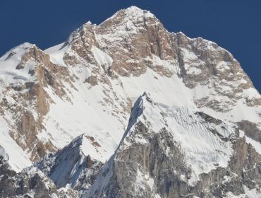 pisang-peak-climbing 